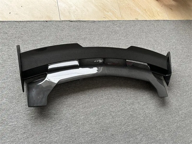 MSY Style Dry Carbon Fiber Body Kit Rear Spoiler Rear Wing for Lambo URUS S 2022