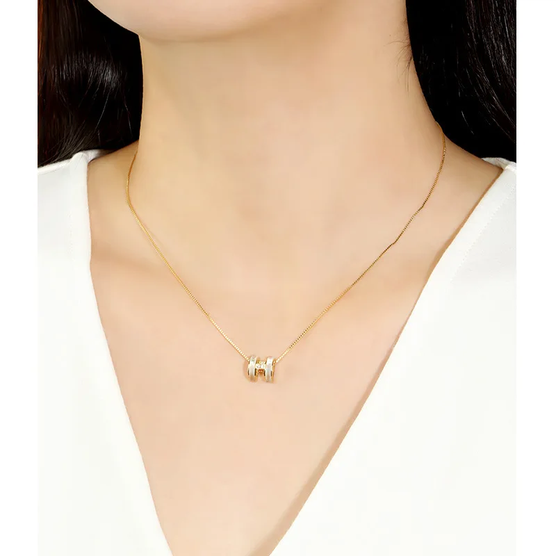 New fashion 925 silver necklace niche high design sense mother shell H letter pendant light luxury clavicle chain