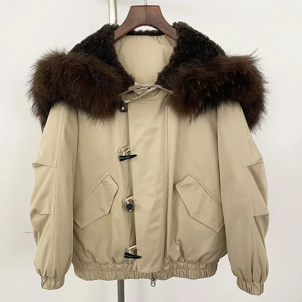 Chaqueta acolchada de piel de mapache auténtica para mujer, abrigo con cuello de piel Natural a la moda para mujer, Chaqueta corta con capucha, chaqueta de plumón de pato blanco