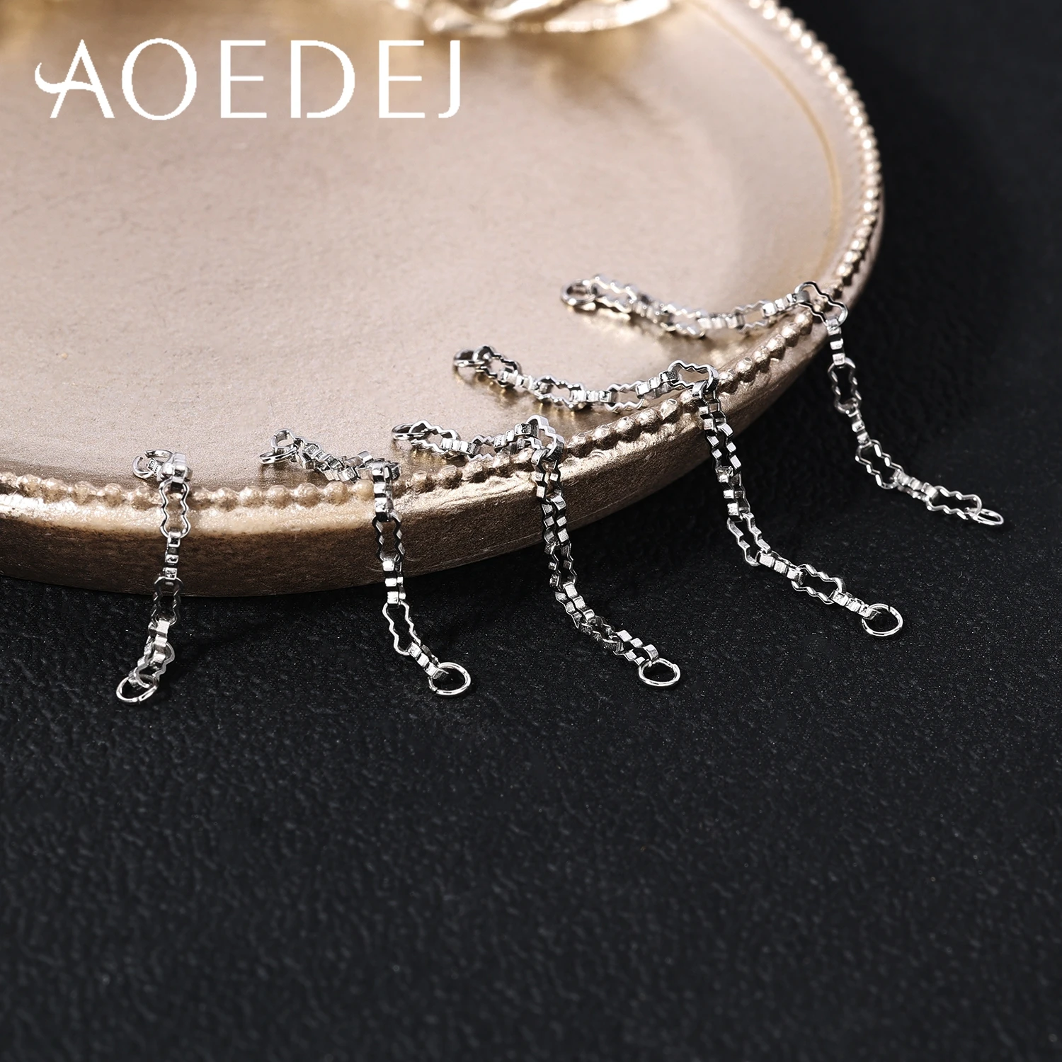 AOEDEJ 1 Stück Nasenkette aus Edelstahl, 32–50 mm, Brückenpiercing, scharfe kegelförmige Quaste, baumelnde Nasenloch-Piercings, Zubehör – Detail 5