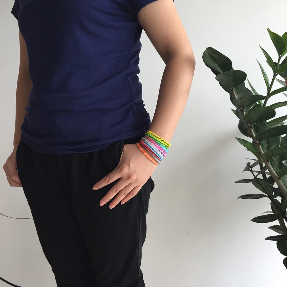 120 Stück lustige Silikonarmbänder mit Multiplikationstabellen, ein unverzichtbares Lernwerkzeug für Mathematik, pädagogisches Armband für Kinder, verschiedene Farben. – Detail 8