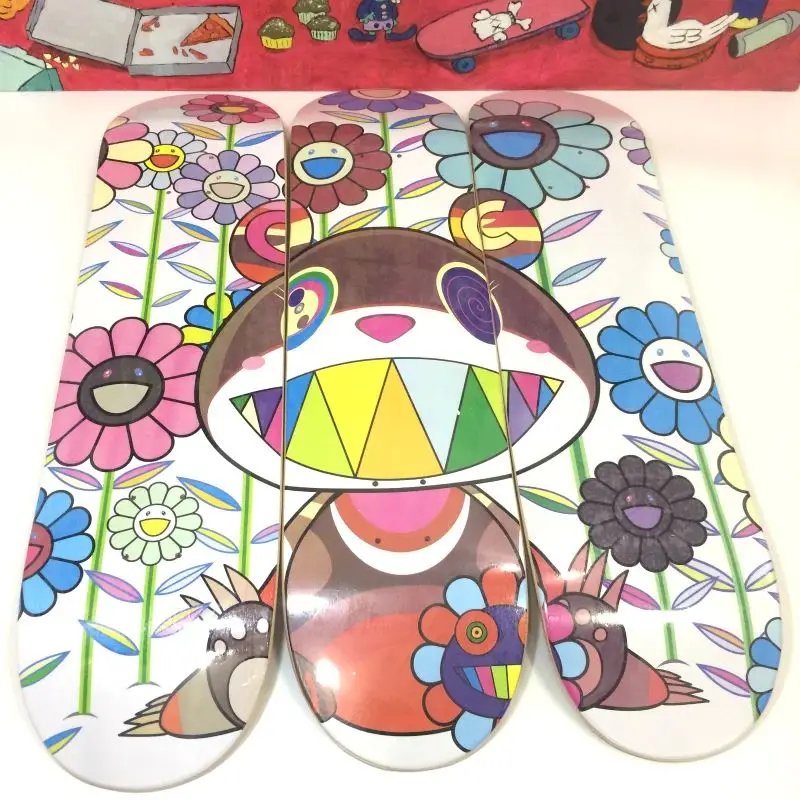 タカシ スケートボード ウォール アート このユニークな TM/KK フラワー ベア スケートボード キャンバス アートで壁を飾りましょう。 それらを退屈に変える