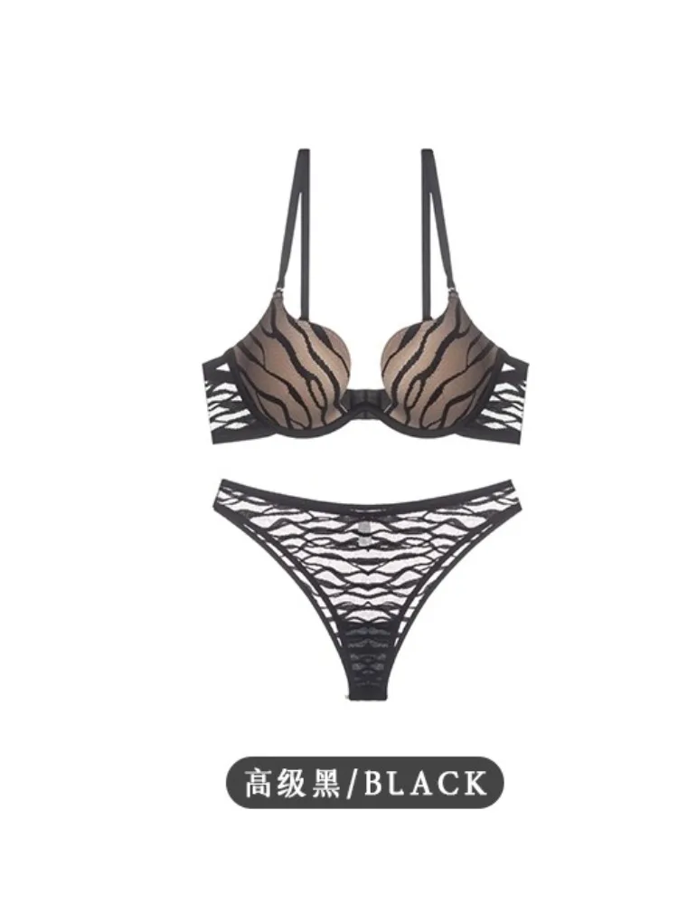 طقم حمالة صدر كلاسيكية على الطراز الفيكتوري الفرنسي، ملابس داخلية عميقة على شكل حرف V للنساء مع دعم كامل ورفع مضاد للترهل لصدر صغير MOYISU #1