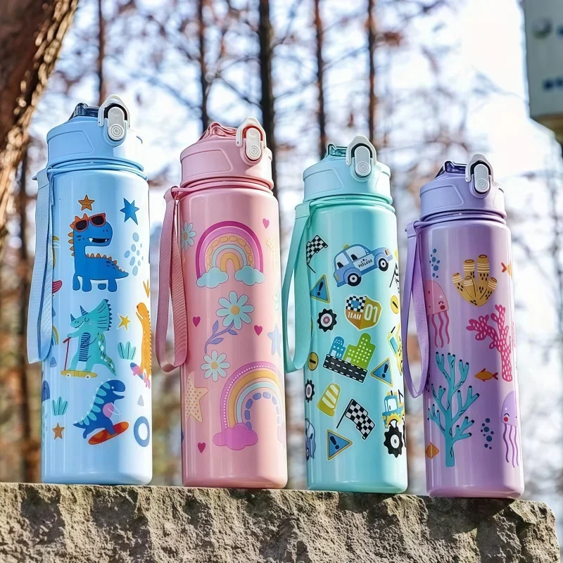 800ml Plastic Cup Water Bottle with Straw Cartoon Pattern Portable Drawstring Large-capacity Design Sense Space Cup