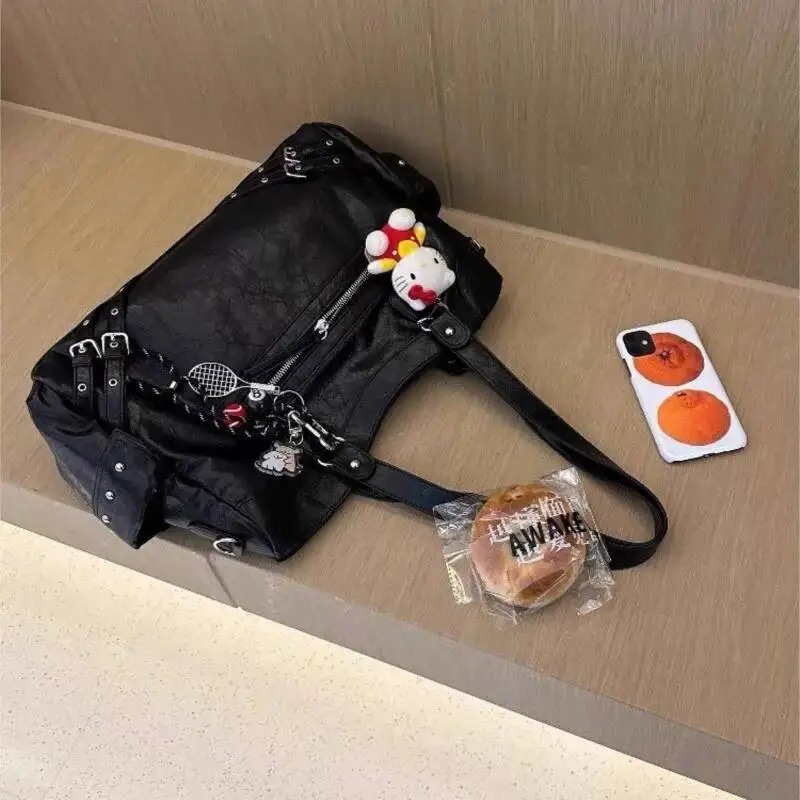 Hot Girl Retro Black Tote Women Studded Leather Textured Large Capacity Shoulder Ladies Edgy Cool Punk Y2k Crossbody Bag