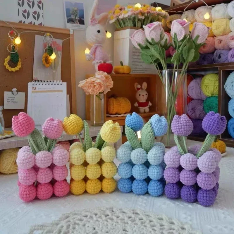 

Handmade Crochet Tulip Pot Figurines Simulation Flowers Mini Car Decoration Creative Home Decoration Delicate Gifts for Girls