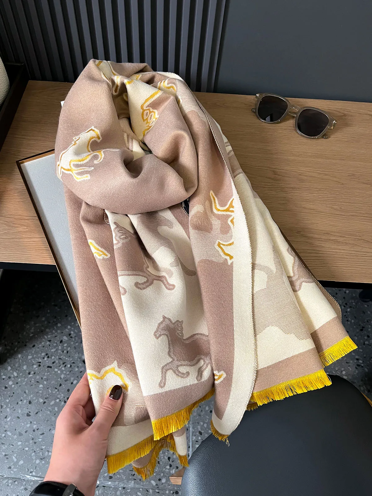 2023 Printed Warm Scarf with Double Sided Shawl Thickened Fashionable and Atmospheric Imitation Cashmere Scarf Autumn and Winter