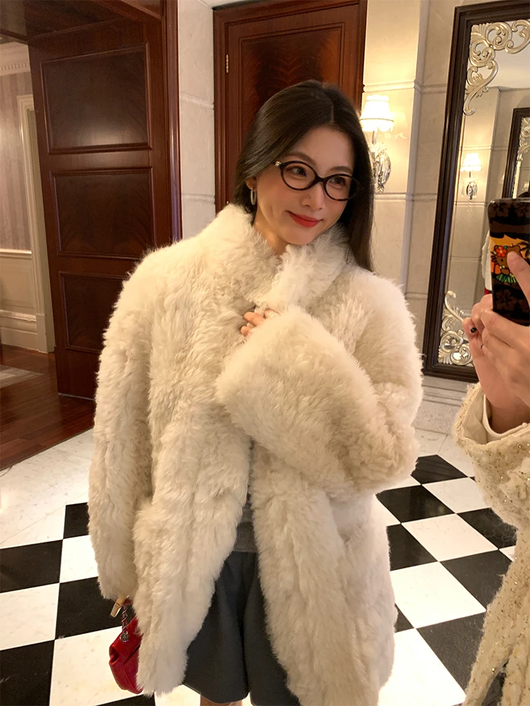 معطف نسائي شتوي جديد من الفرو الأبيض الطبيعي بالكامل، بأكمام طويلة، سميك، على الطراز الكوري، بطول قياسي، مناسب للتنقل اليومي