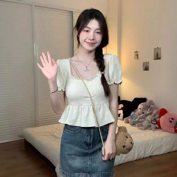 New Lace Square Collar Sweet Design Puff Short-sleeved Shirt Makes You Look Slim and Waist-hugging