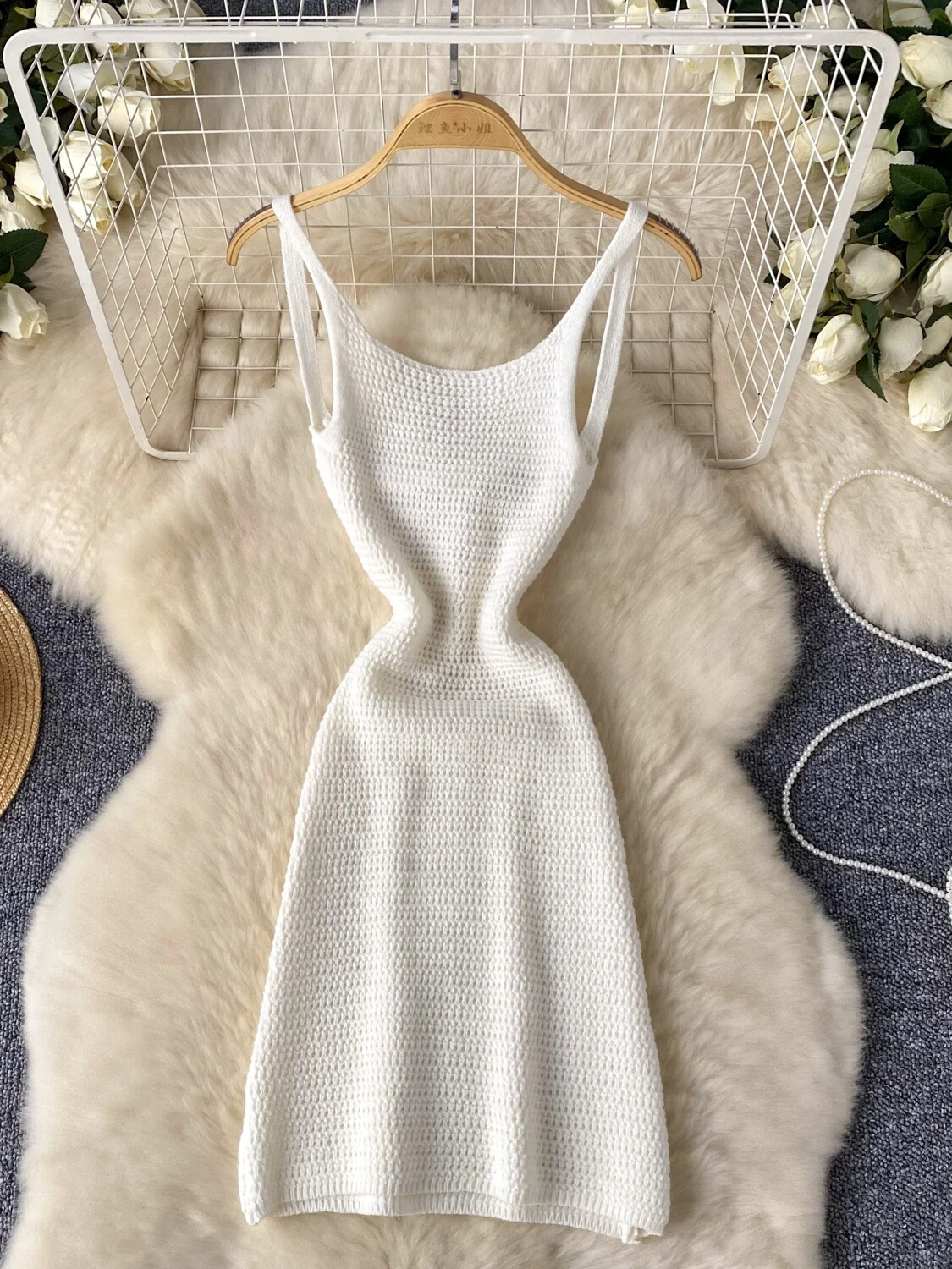 섹시한 홀터넥 백리스 드레스 여성 여름 패션 스파이시 숏 니트 스커트 슬리밍 바디콘 랩 스트랩 드레스