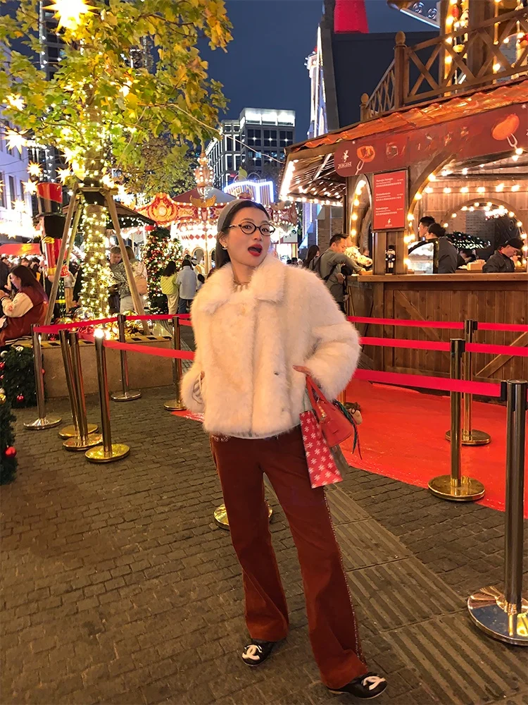 Eco-Friendly Short Fur Coat Women's Winter 2026 New Style Small Size White Synthetic Leather Jacket Korean Commute Style
