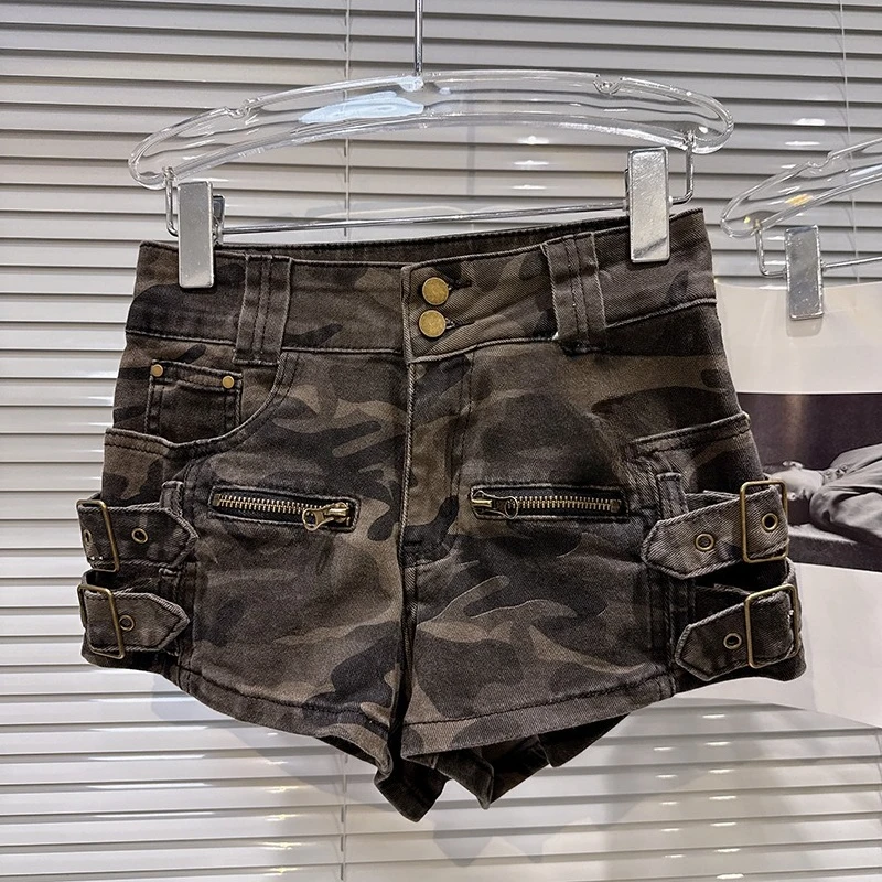 2025 autumn new American style spicy girl metal zipper buckle design sense denim shorts fashion street personality shorts
