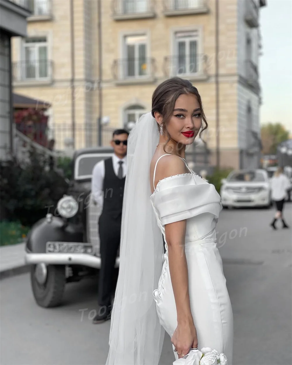 Toofgon Elegant Off Shoulder Mermaid Wedding Dresses Matte Satin Spaghetti Straps Bride Gown Long Train Beaded Beach Bridal Gown