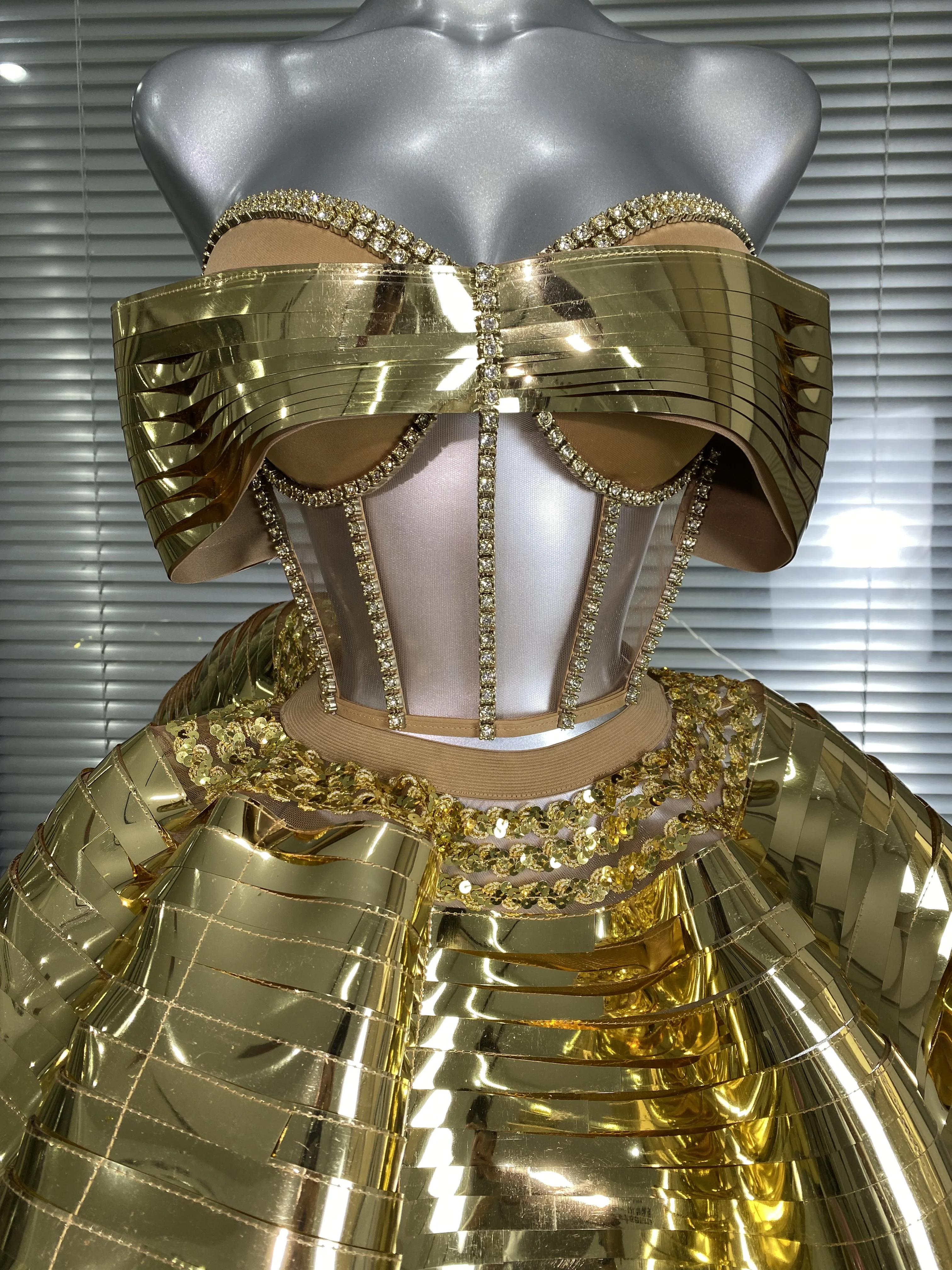 New Sexy Two Pieces Set Women Gold Crystal Y2K Night Club Lace Up Skirt Suits Singer Dancer Stage Performance Costume