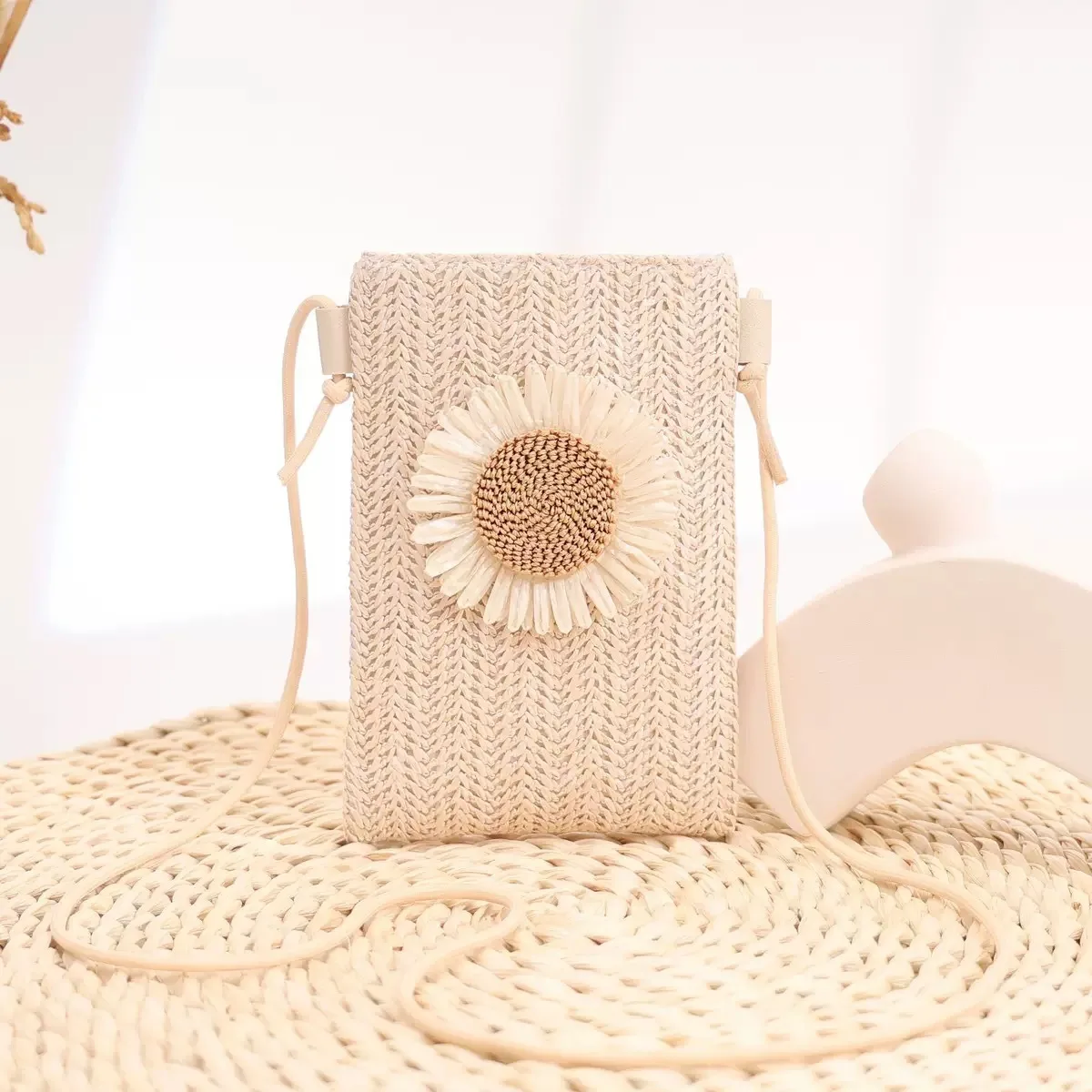 Straw Beach Bag Women Holiday Mobile Phone Shouder Bag Summer Flowers Mini Crossbody Bag for Lady Gril Travel Bohemian Style