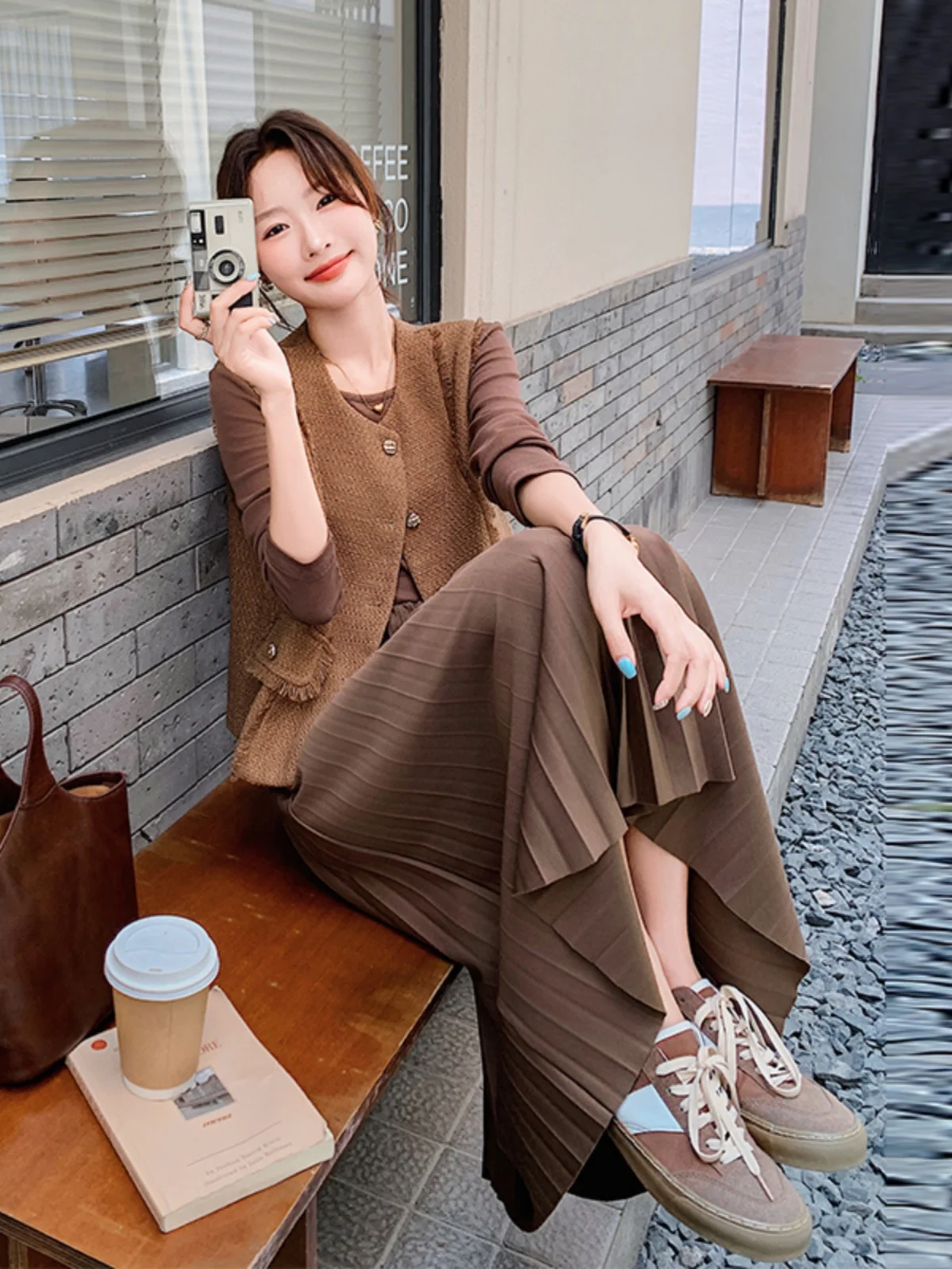 

Комплект из двух предметов Small Fraance Sle: длинная юбка и топ, женская одежда для ранней осени 2025 года, новинка, с завышенной талией, плиссированная