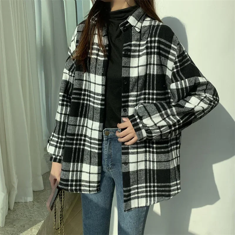 Flannel Plaid Shirt Women Long Sleeve Collared Button Down Oversized Check Blouse Shacket Female Street Style Casual Outfit