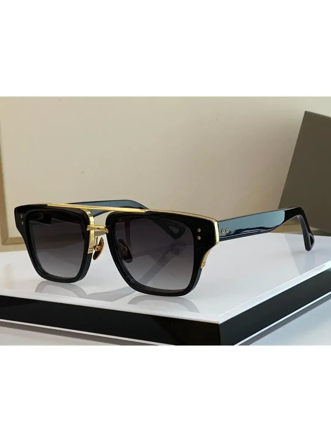 Mach drie topkwaliteit zonnebrillen voor heren Titanium stijl Fashion Design zonnebrillen voor dames met doos - afbeelding 2