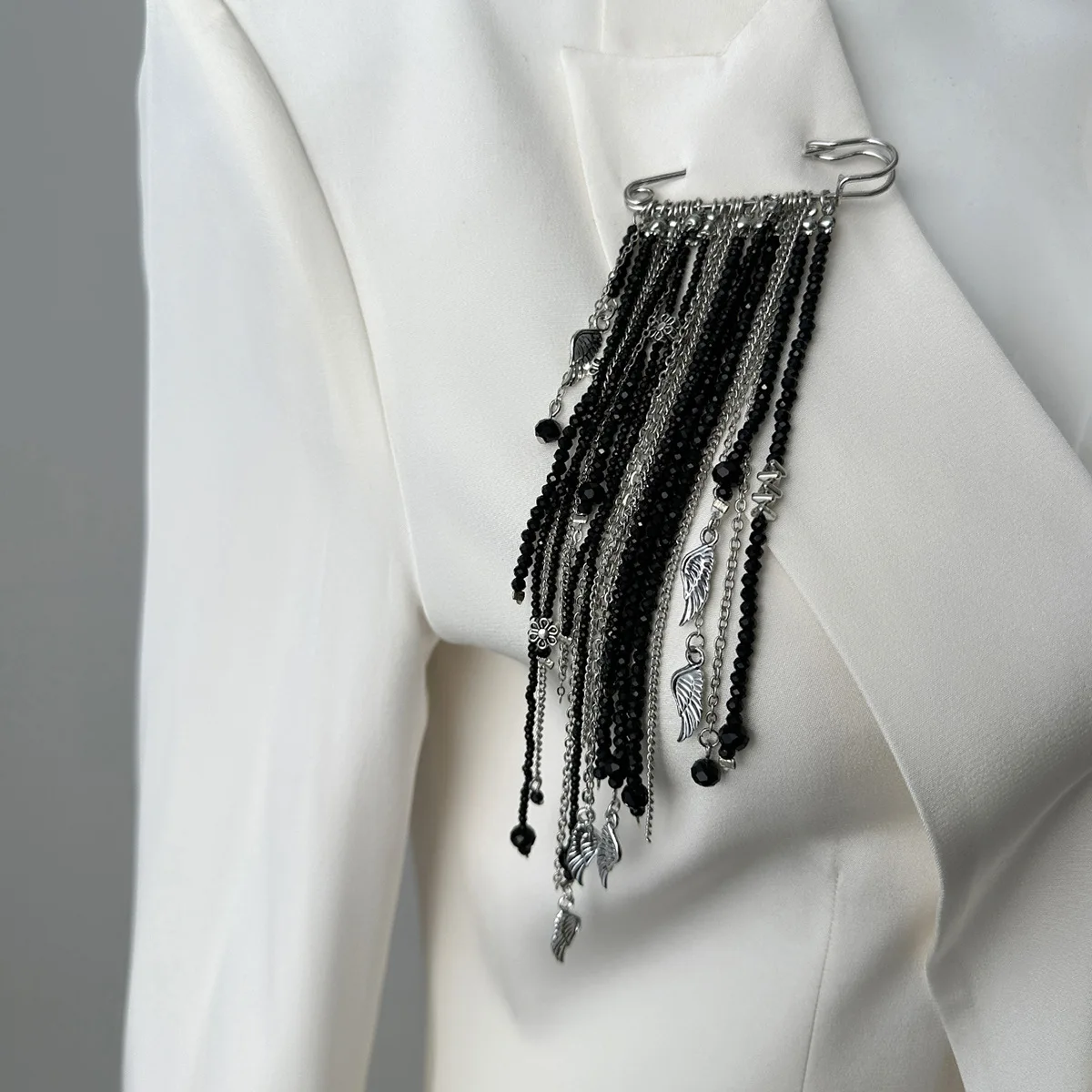 2026 Exaggerate Long Tassel Chain Brooch Women Handmade Beaded Many Layer Chain Multi Functional Fixed Pin Pants Clothes Decor