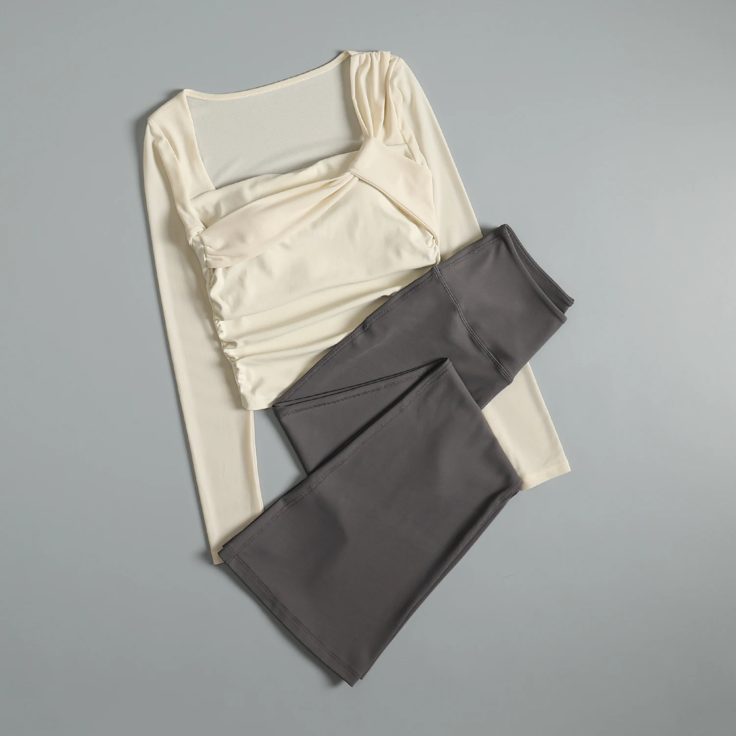 

Красивый утягивающий спортивный костюм для бега для женщин, осенняя одежда для пилатеса и йоги, новинка 2025 года, спортивная быстросохнущая одежда для фитнеса