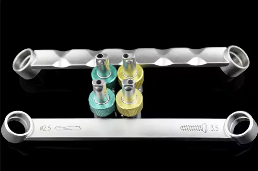 Dual purpose guide two hole drill sleeve Orthopedic instrument drill bit double head pressure guide