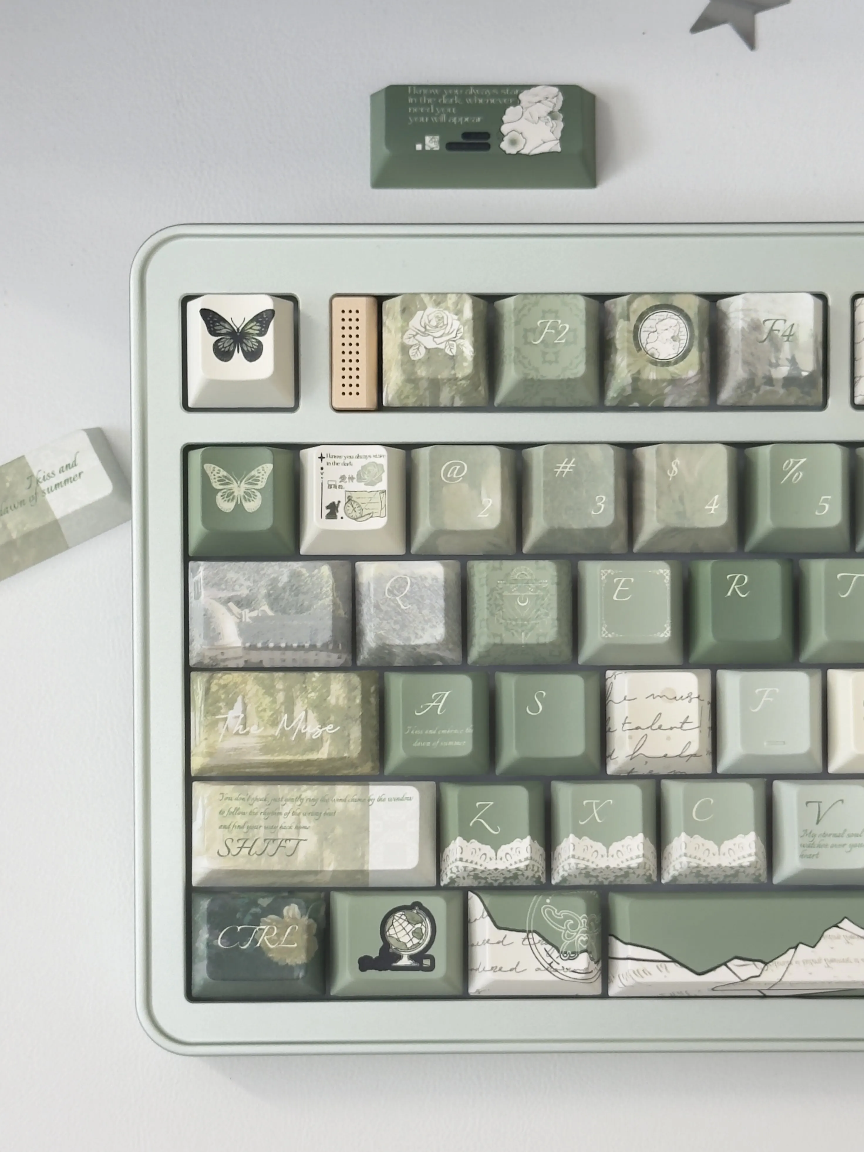 MAIMOOO Keycaps Muse Love Cherry Highly Retro French Style Heat Sublimation PBT Light Green Keycaps