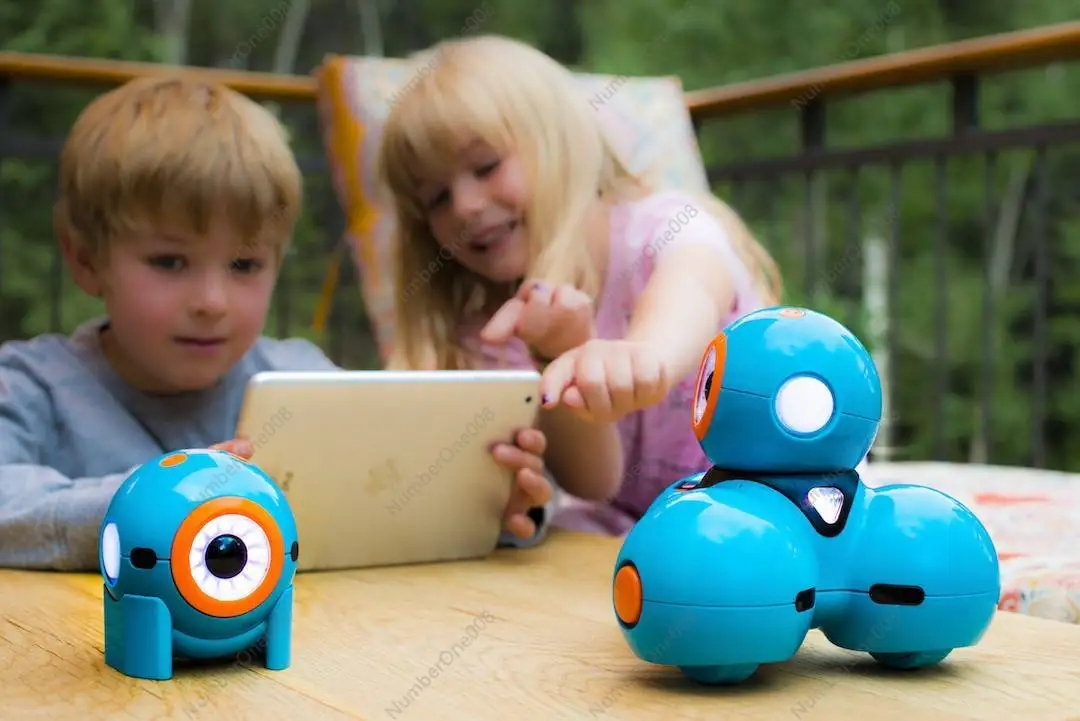 Spot WonderWorkshop USA Dash Dash Dot Dada Robot STEM Puzzle Programming for Kids