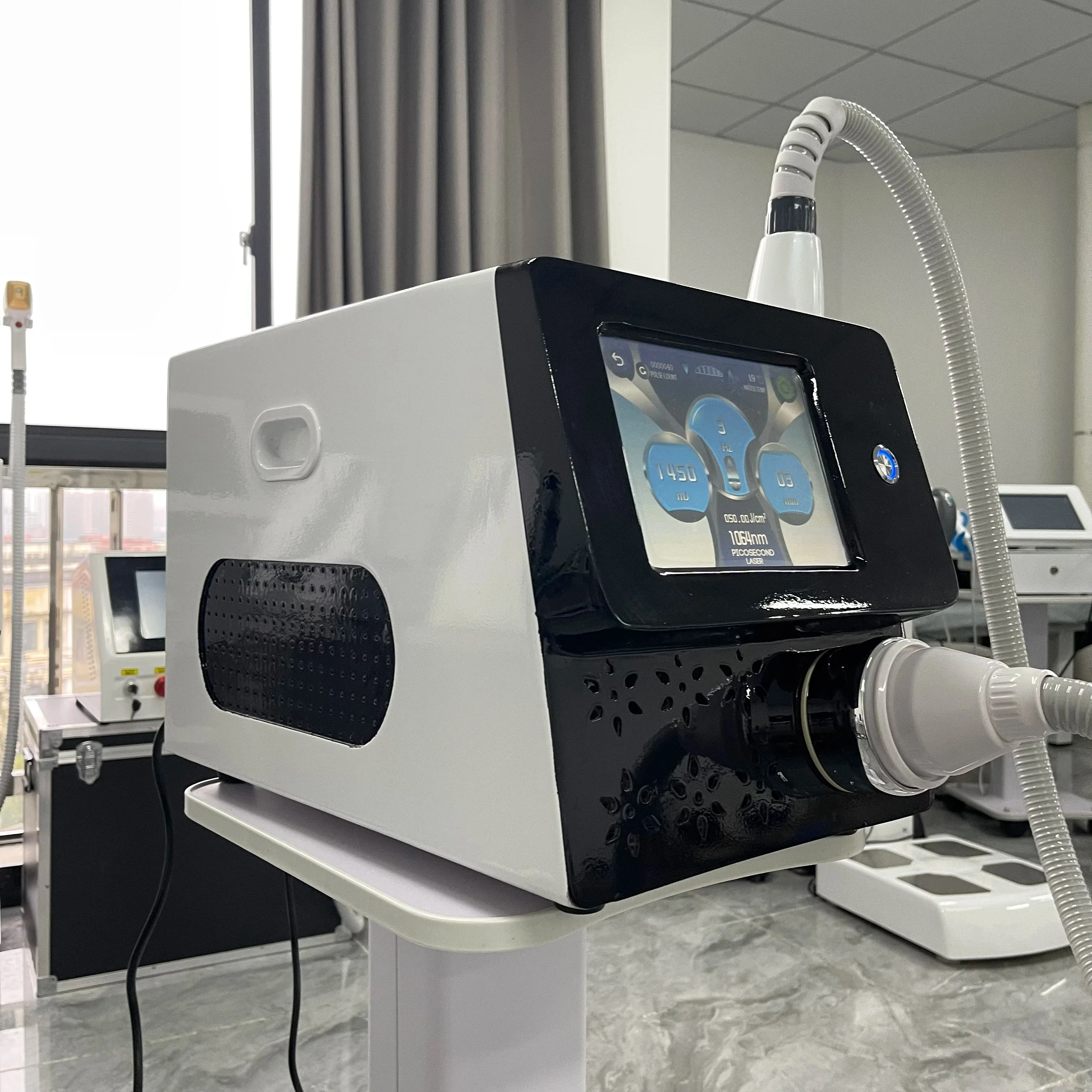 Most Professional High Power ND YAG Laser Picosecond Laser Tattoo Removal Pico Laser Carbon Peeling Machine