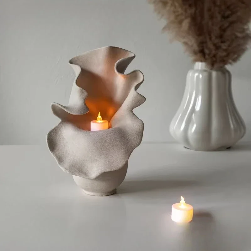 Modern aromatherapy candle holder, niche creative handmade art ornament
