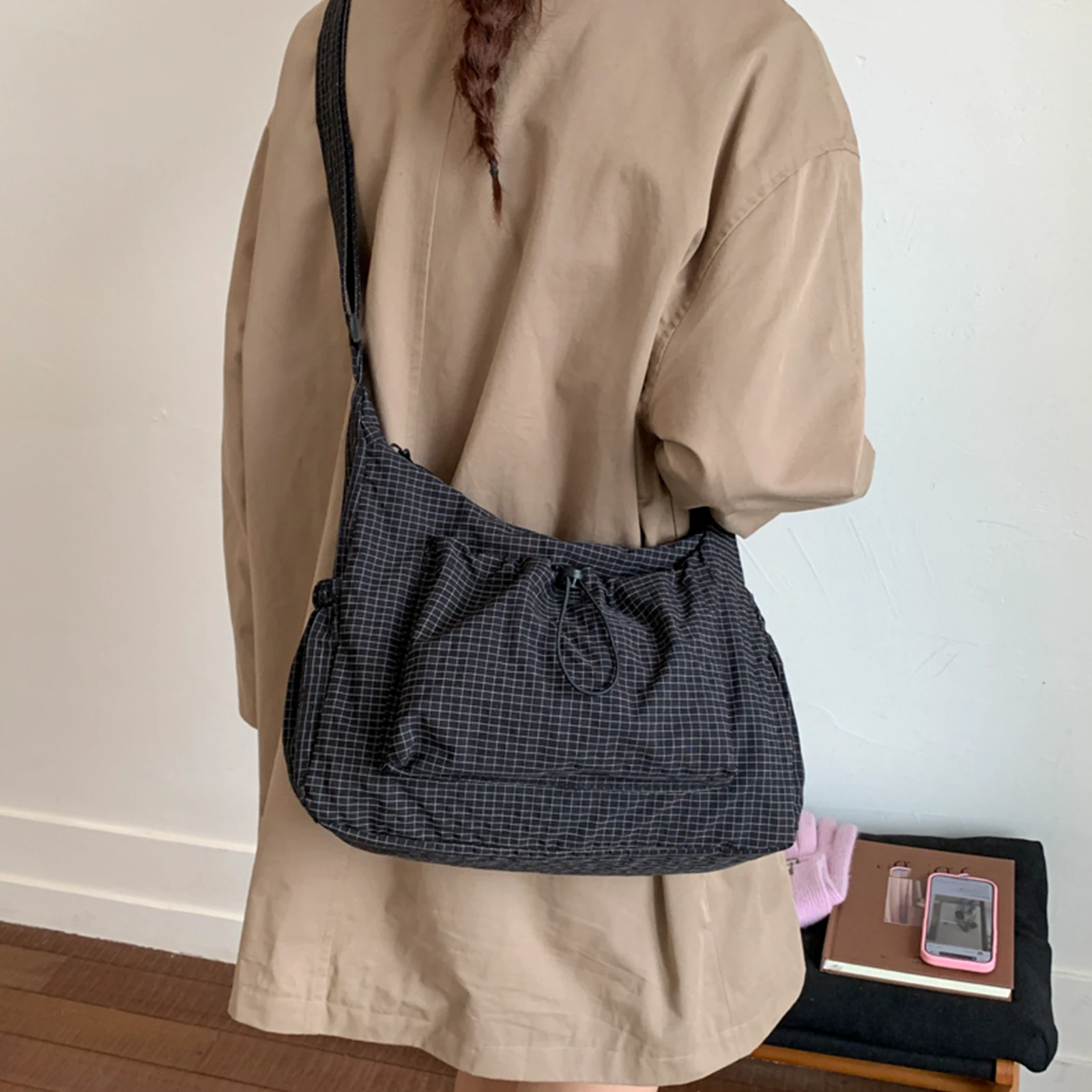 

Women Checkered Sling Bag Nylon Pleated Cloud Shoulder Bag Large Capacity Stylish Plaid Tote Bag Shopping Date Handbag