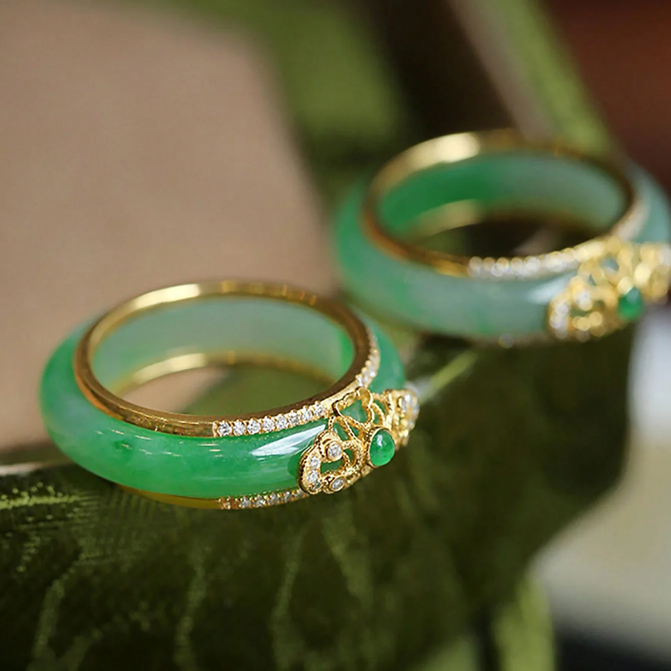 Chinese Niche Design Inlaid Imitation Natural Chrysoprase Ring Women's Emerald Green Jade Ring High-end