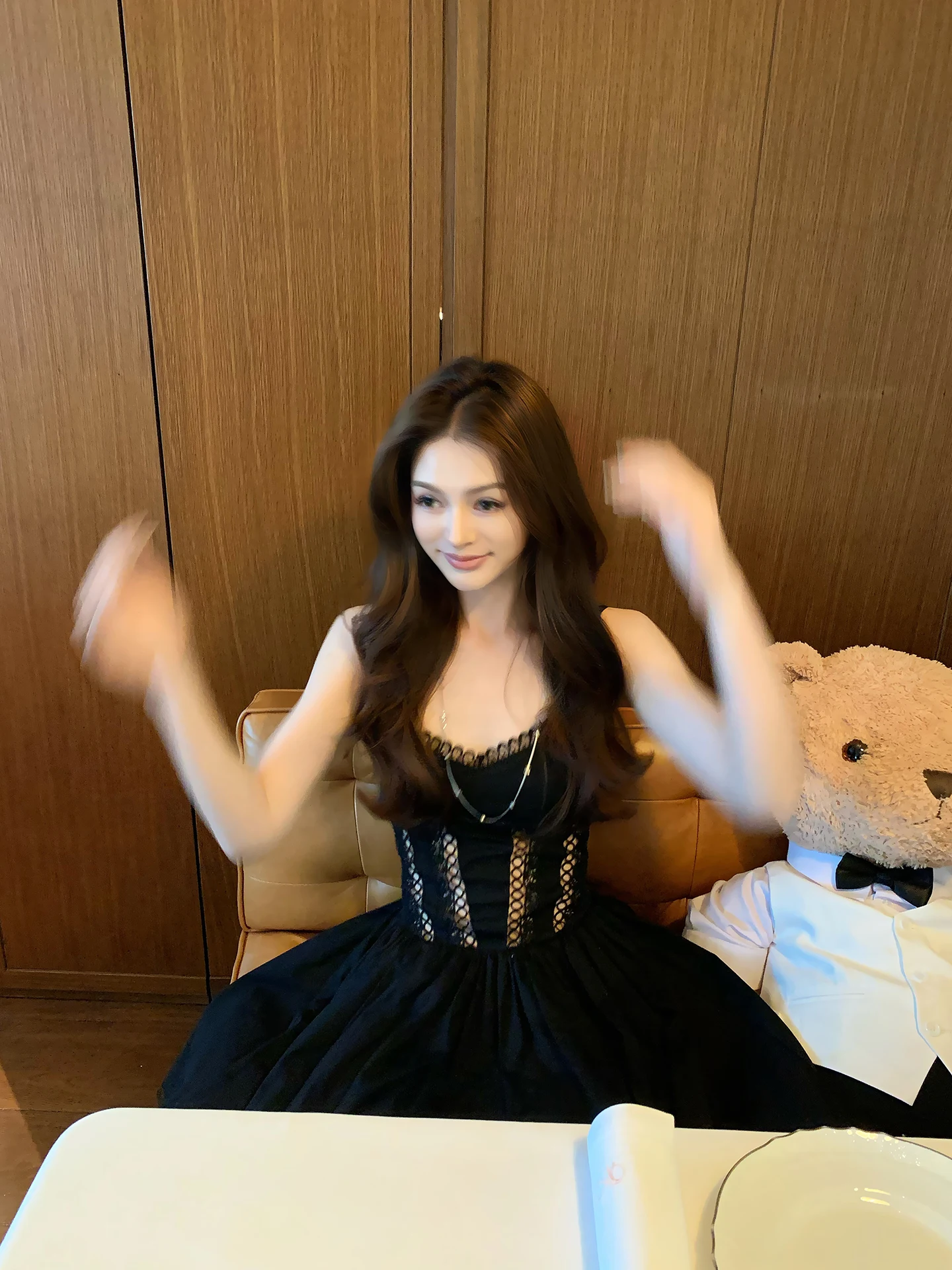 

Зимняя новинка Lienni2025: облегающая юбка А-силуэта с квадратным вырезом, ажурными вставками и двойным кружевом, с высокой талией, дышащая...