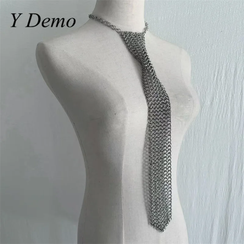Y Demo Techwear Chainmail Gargantilla ajustable Plata Punk Círculos mentais Corbata de cuello largo