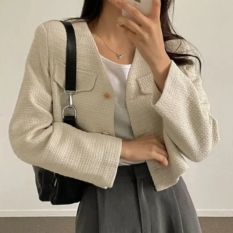 

New Casual Tweed Jacket Women Korean Fashion Long Sleeve V-neck Single Breasted Short Coats Autumn Winter Elegant Outerwear