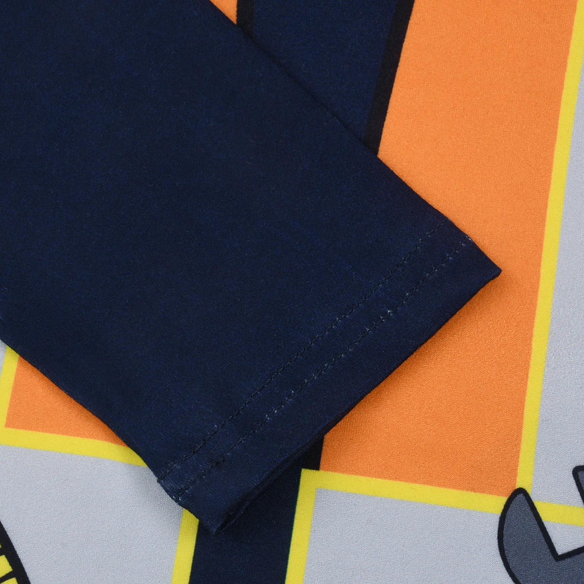 1615 Flammhemmendes Digitales Arbeitskleidungs-Stil Langarm- und Langhosen-Pyjama-Set, Geeignet für Jungen im Alter von 3 bis 8 Jahren – Detail 4