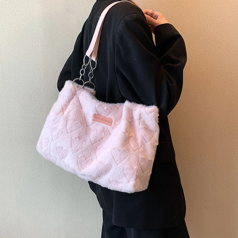 الحلو الحب القلب محفظة المرأة فروي حمل الحقائب الشتاء أزياء السيدات فو الفراء حقائب أنيقة الإناث لينة أفخم حقيبة كتف