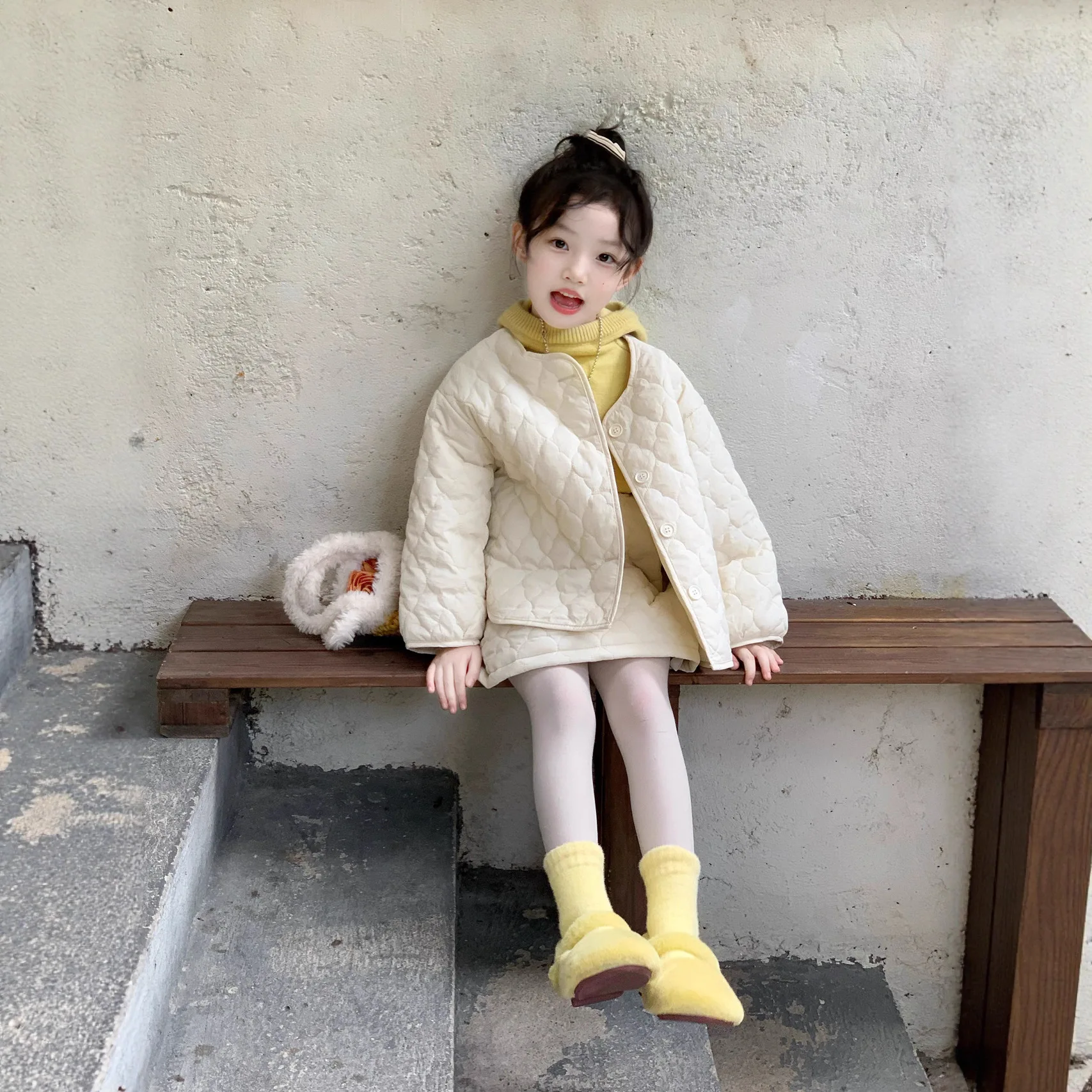 Girls' Korean Set 2025 Autumn Winter New Children Clothing Medium and Small Children Gas Quilting Thread Padded Jacket Skirt Set