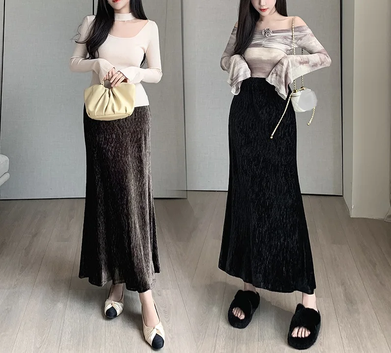 2023 autumn new velvet pleated fishtail skirt for women's high-end feeling, ruffled edge, pleated buttocks wrapped long skirt