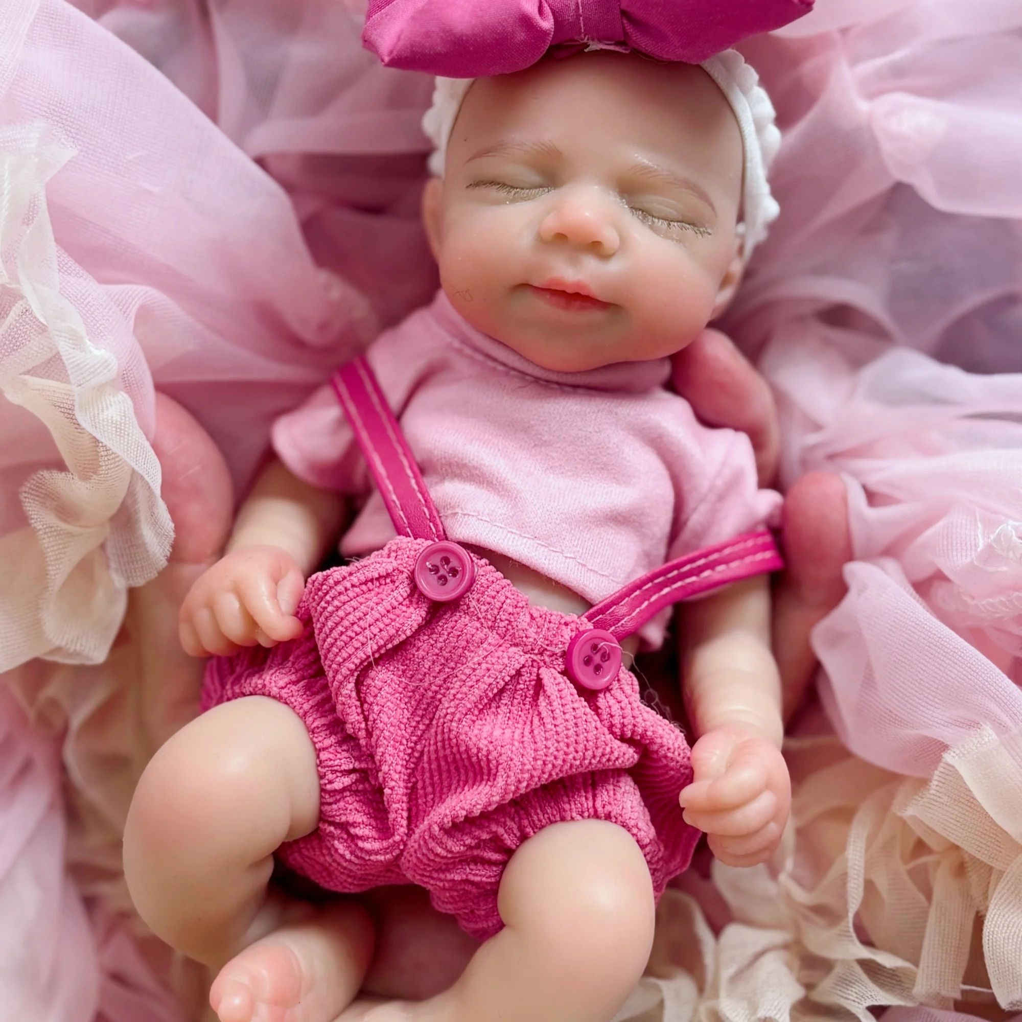 

Кукла OtardDolls — 8-дюймовая реалистичная силиконовая кукла-реборн для девочек с раскрашенной кожей, открытым ртом, как живой новорожденный малыш.