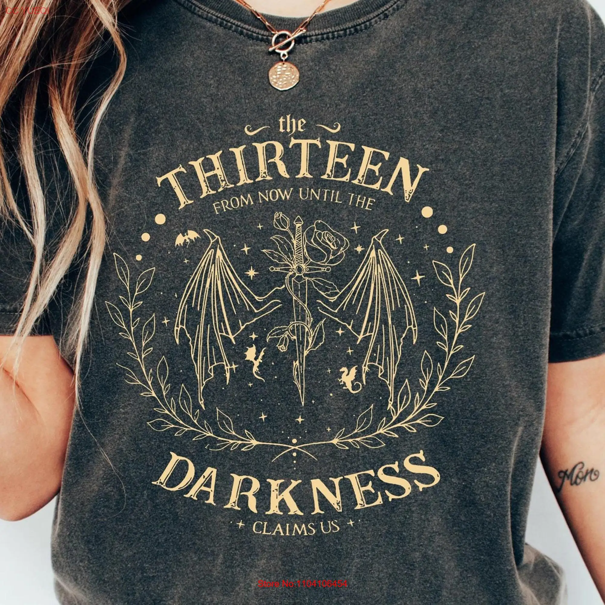 Retro The Thirteen Throne Of Glass T Shirt From Darkness Claim Us Bookish Fantastic Reader SweaT long or short sleeves