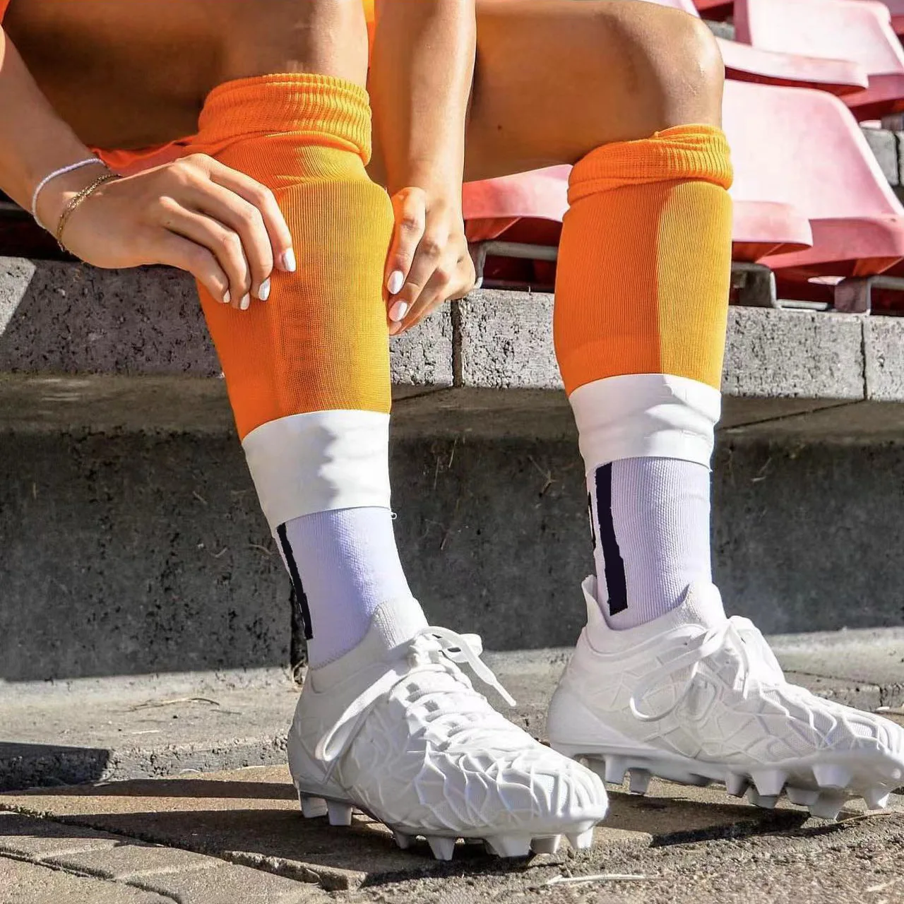 3組6個入り サッカー ハイグリップ ネックガード トレーニングベルト 滑り止め・落下防止ソックス スポーツレッグガード シリコンカバー