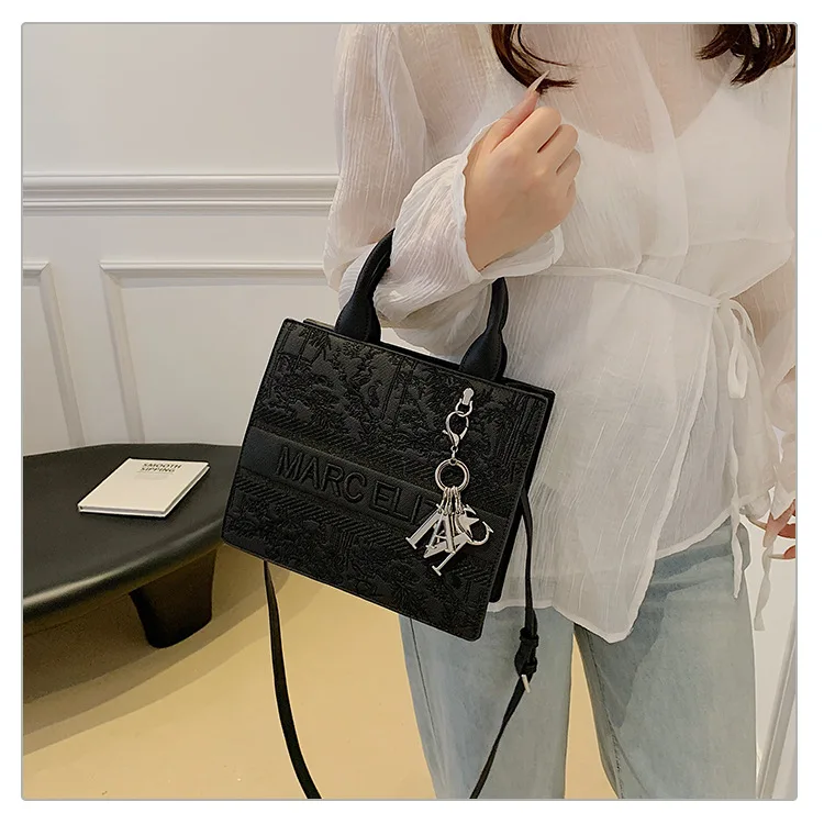 

Large Capacity Women's Work Bag 2025, Multi-Functional Nylon Tote, Spacious Shoulder Crossbody Bag for Travel & Commute