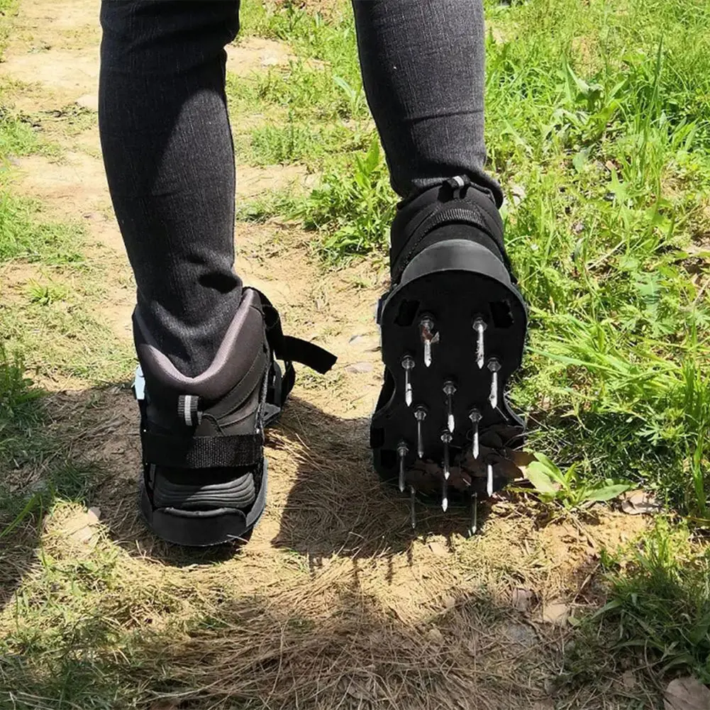 Arejador de gramado sapatos sandálias de jardinagem com alça ajustável ferramenta de aerador de gramado antiderrapante para arejar o solo do gramado