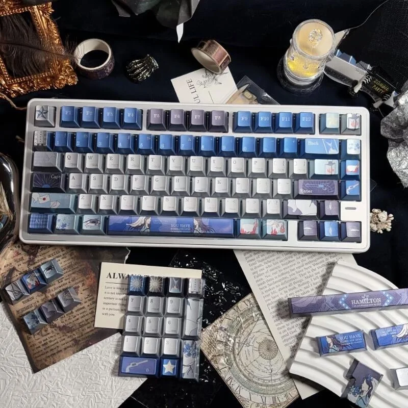 Clavier personnalisé neuf scellé, thème Racing Champion, profil Cherry, touches PBT avec impression par sublimation sur 5 faces, finition métallique, cadeau haut de gamme