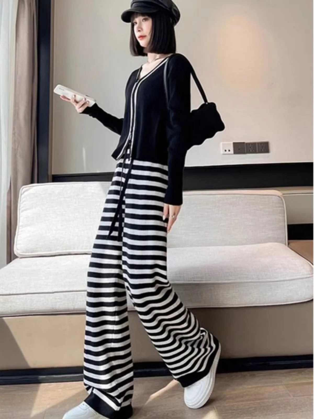 กางเกงลำลองลายทางทรงหลวมสำหรับผู้หญิงไซส์ใหญ่ กางเกงขายาวทรงกว้างสไตล์เกาหลี เสื้อผ้าไซส์ใหญ่สำหรับสาวอวบ