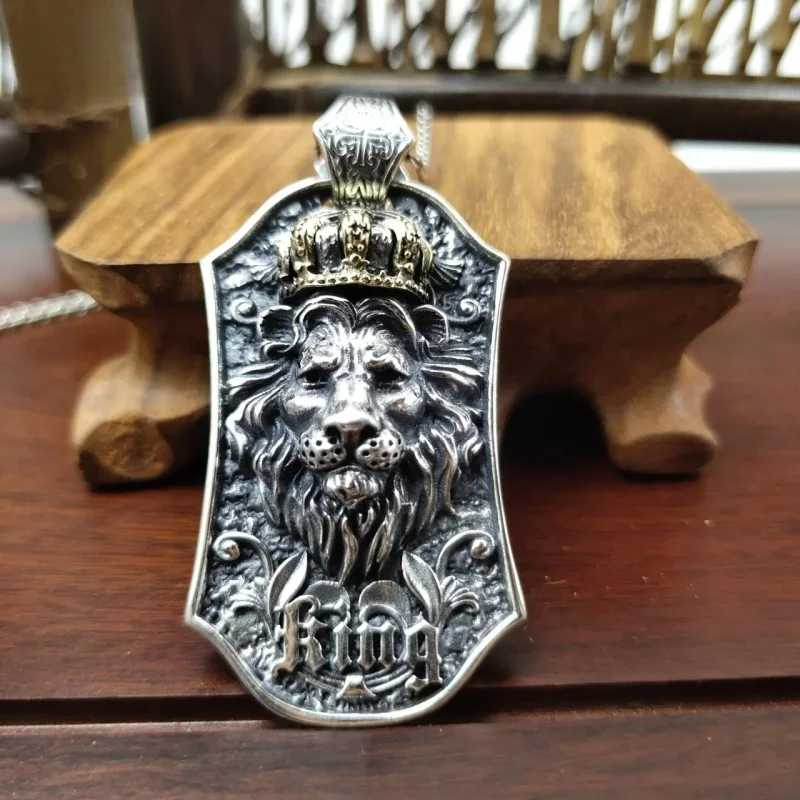 100% S925 Silver Jewelry Vintage Lion King Crown Embossed Tang Grass Pattern Knight Motorcycle Fashion Men's and Women's Pendant