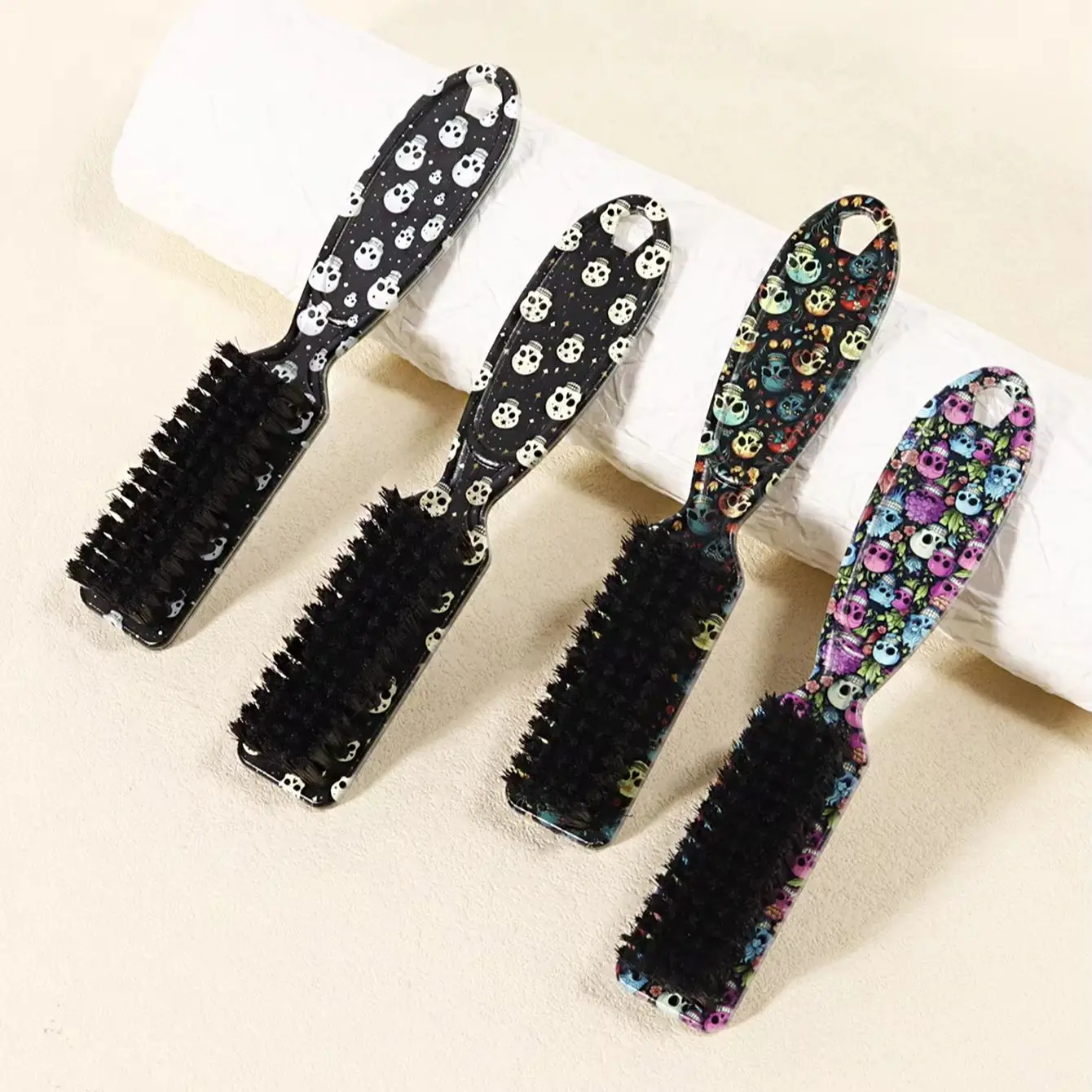 

Hairdressing beard brush with skull print design, durable ABS material, suitable for all hair types, special for real hair wigs