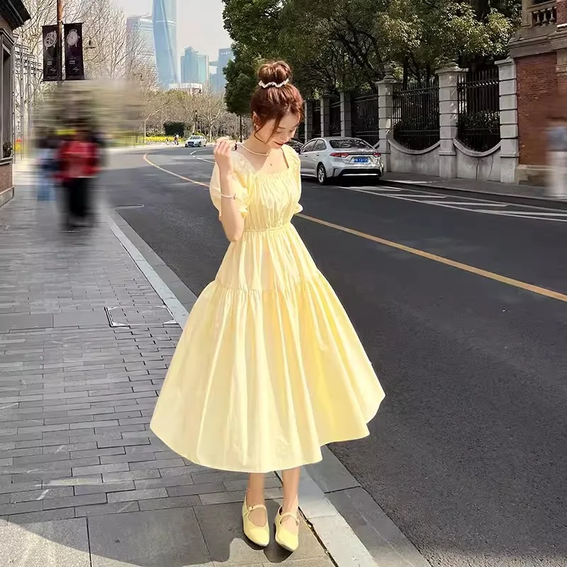 

Cream Yellow Bubble Sleeved Dress for Women Summer 2024 New French Square Neckline With a Waistband That Exudes a Slimming Look