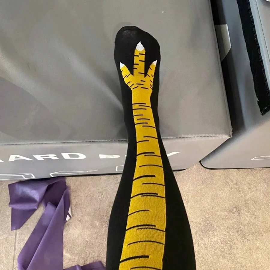 1/2 زوج المرأة طول الركبة جوارب ساق الدجاج متعة الكرتون مجنون أقدام الدجاج تنفس مريحة جوارب مبتكرة #2