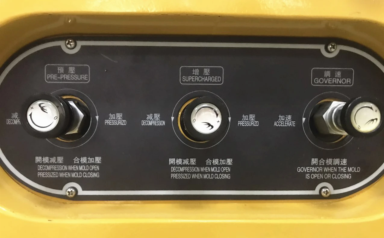 Macchina vulcanizzante intelligente ad alta efficienza per supporto OEM personalizzato per strumenti a risparmio energetico in gomma e metallo